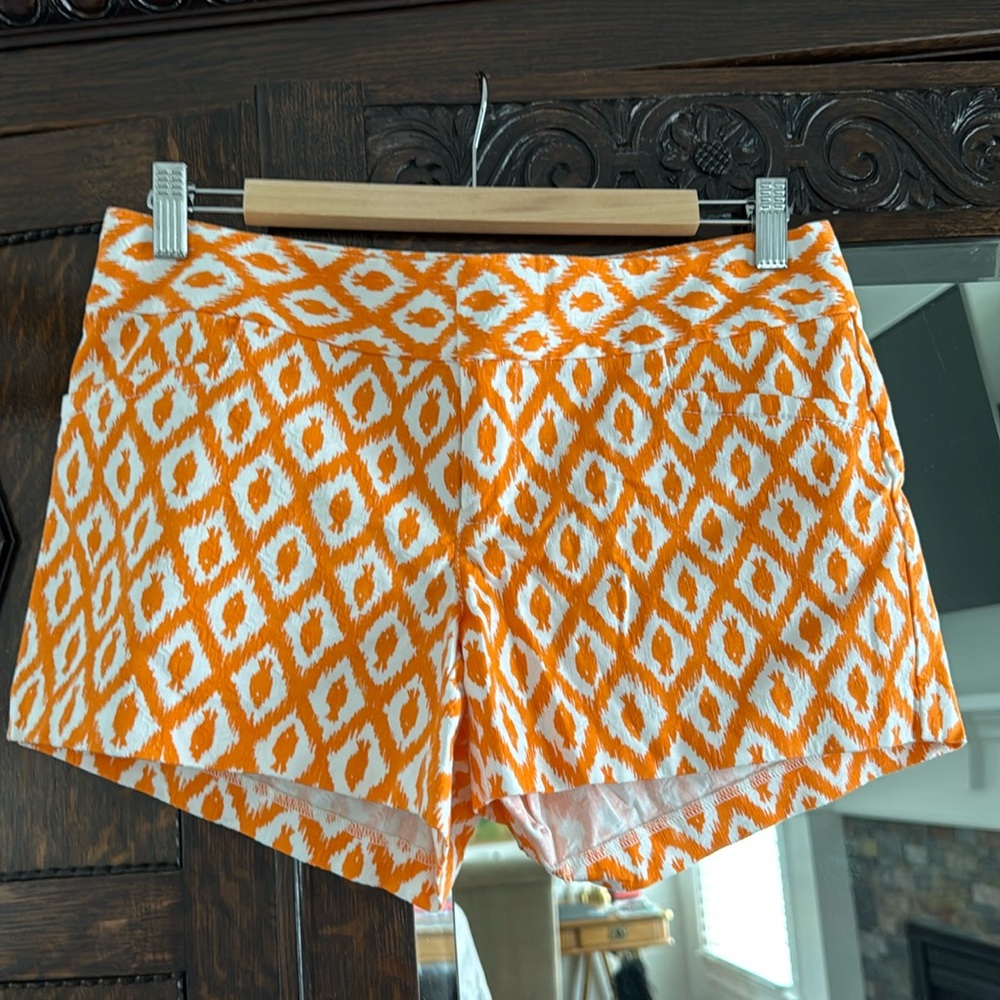 EUC Lilly Pulitzer Ellie Shorts Goldfish